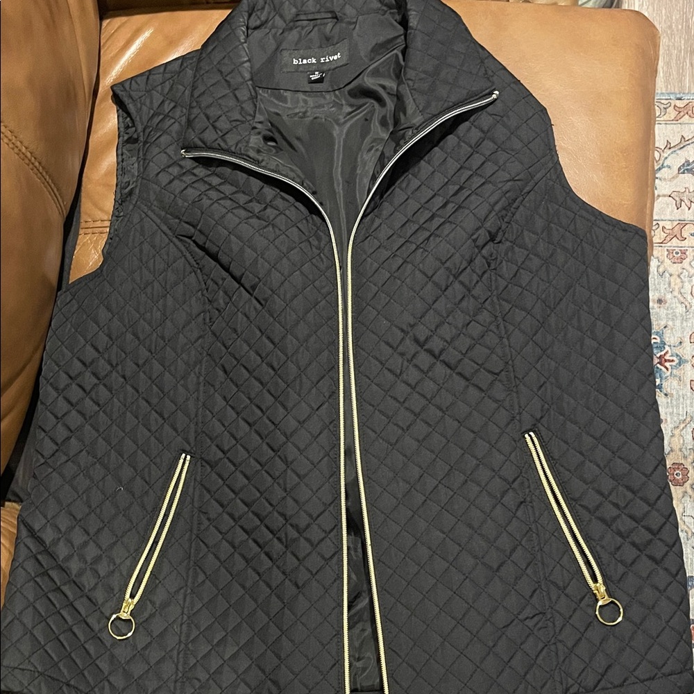 Black Rivet Women's Quilted Vest with Gold Zippers